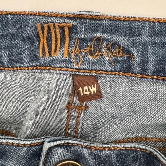 Kut From The Kloth Katy Boyfriend Medium Wash Jeans 11” Rise 29” Inseam size 14W - Picture 9 of 15